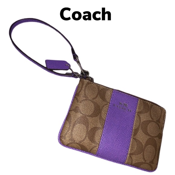 Coach Handbags - 🚨FINAL SALE🚨Coach Signature Wristlet